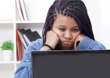 7 sinais de TDAH em adultos que passam despercebidos e você precisa conhecer