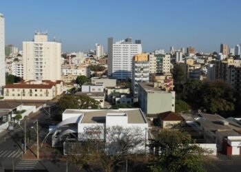 Cidade do Triângulo Mineiro tem transporte eficiente e lazer para todos
