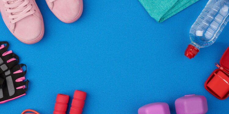 Como lavar viseiras e acessórios esportivos sem perder a forma