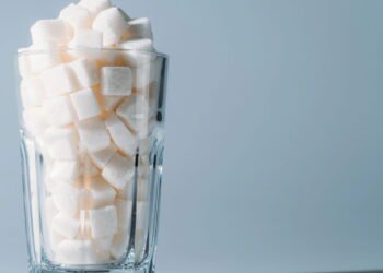 Por que sentimos vontade de comer Açúcar, segundo a psicologia?