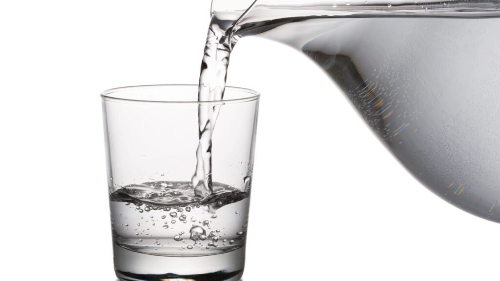 Por que quase todo mundo toma água gelada do jeito errado wde exercícios