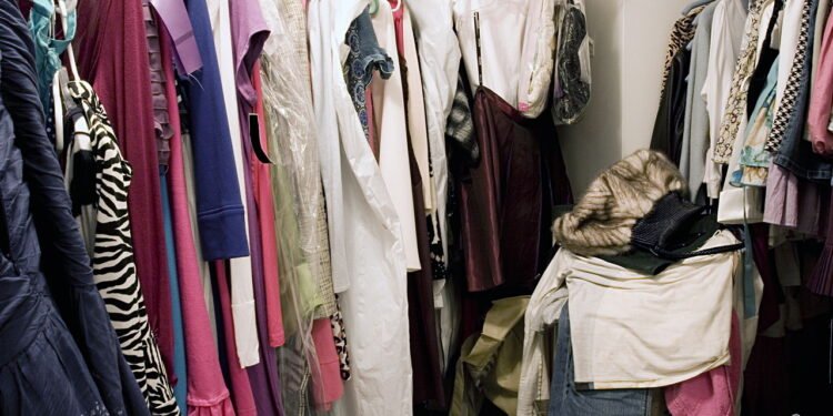 Armário - Créditos: depositphotos.com / djarvik