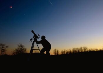 Estudo apoiado por brasileiro pode ter descoberto novo planeta no sistema solar