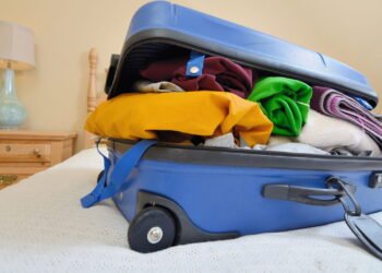 Como organizar a mala de viagem perfeita para curtas e longas estadias