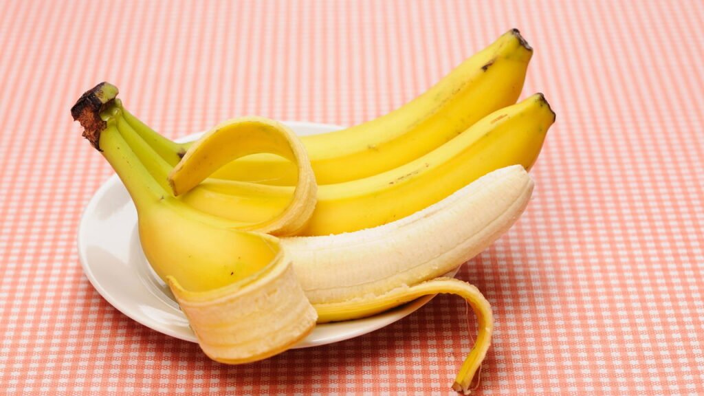 Bananas saudáveis direto do seu quintal ou vaso