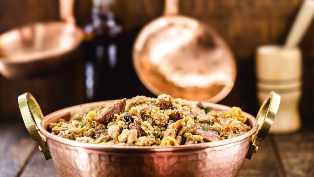 Essa farofa simples virou tradição em todo o país e tem um motivo especial