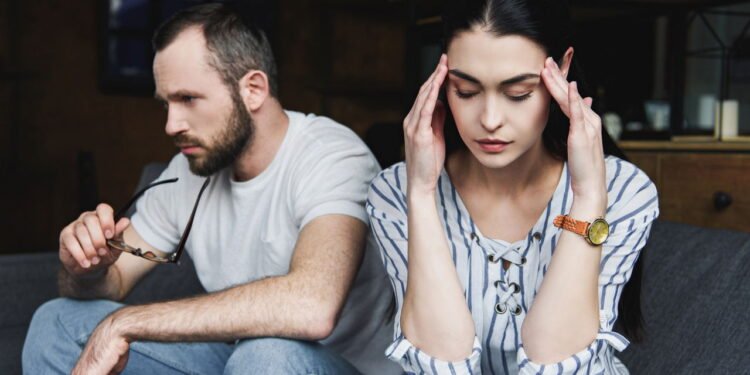 7 sinais de microtraição no relacionamento que podem passar despercebidos no dia a dia