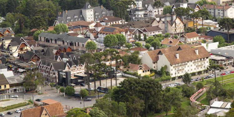 Essa cidade brasileira vai te levar para a Europa gastando pouco