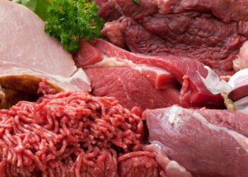 5 riscos de congelar carne perto do vencimento que quase ninguém conhece