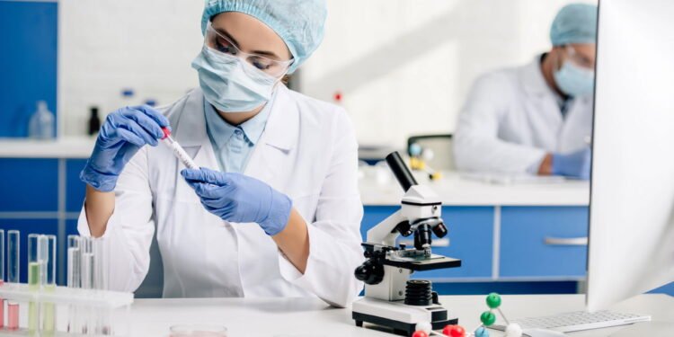 Estudo revela a quantidade chocante de plástico que respiramos todos os dias