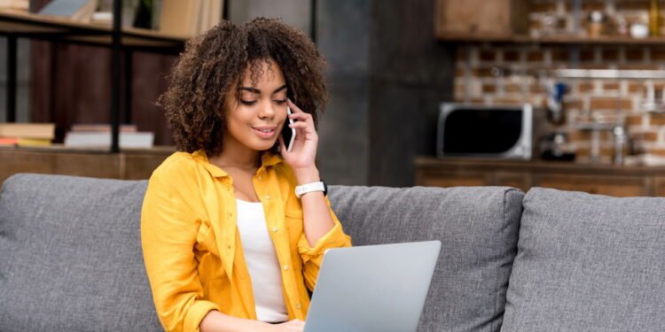 O que significa falar sozinho ou até com a parede segundo a psicologia