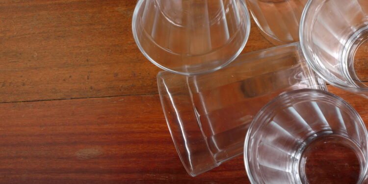 5 passos para tirar o aspecto opaco dos copos de vidro sem gastar nada