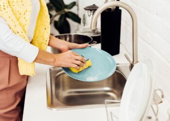 7 hábitos simples que evitam sujeira na cozinha durante o preparo das refeições