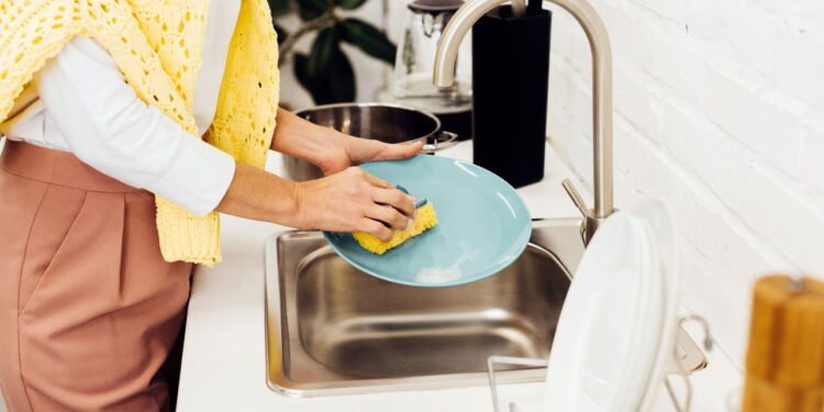 7 hábitos simples que evitam sujeira na cozinha durante o preparo das refeições