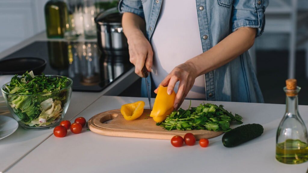 Coisas que você faz errado na cozinha e que prejudicam a comida e a saúde