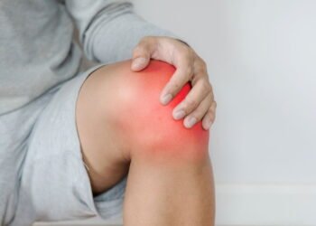 A verdade por trás da rigidez nas juntas ao despertar surpreende até médicos