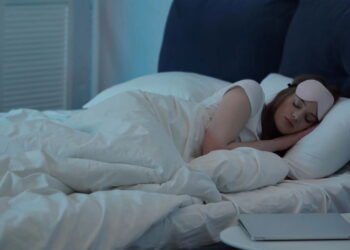 Por que dormir antes das 22h melhora sua saúde? Médica explica