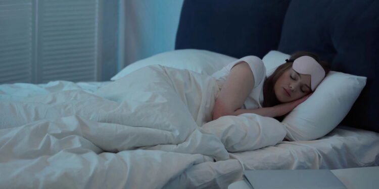 Dormir tarde - Créditos: depositphotos.com / RostyslavOleksin