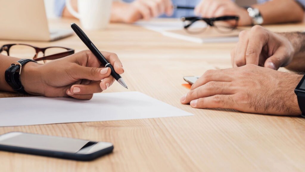 Que desculpa você usa para cancelar planos, dependendo do seu ano de nascimento?