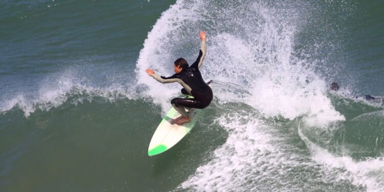 Surfe - Créditos: depositphotos.com / plaquon