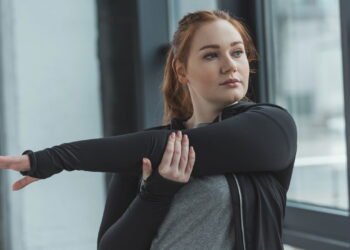 O truque simples para acabar com a flacidez dos braços surpreende muita gente