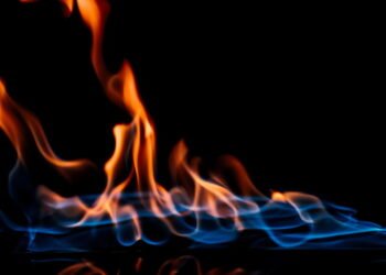 O que significa sonhar com fogo ou incêndios? Entenda o que pode ser