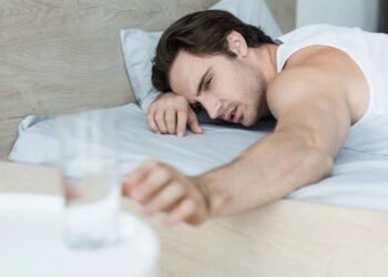 Se você sente fraqueza e dormência, o que falta no seu corpo pode te surpreender