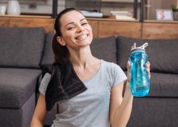 3 passos simples para lavar a garrafinha e evitar contaminações