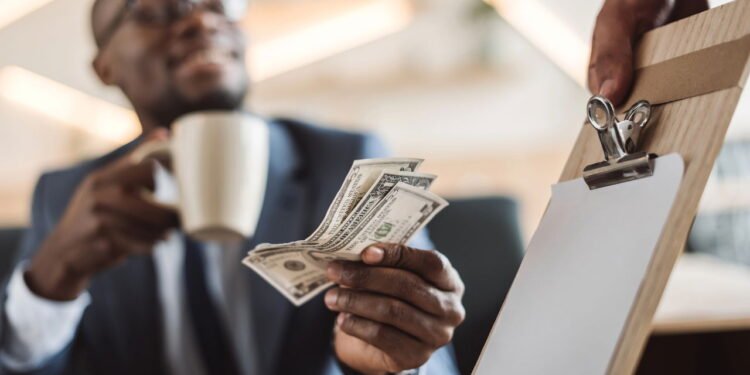 O que a psicologia diz sobre quem nunca deixa gorjetas