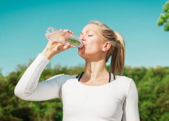 5 sinais de que seu corpo precisa de mais água agora mesmo