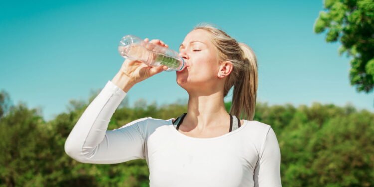 5 sinais de que seu corpo precisa de mais água agora mesmo