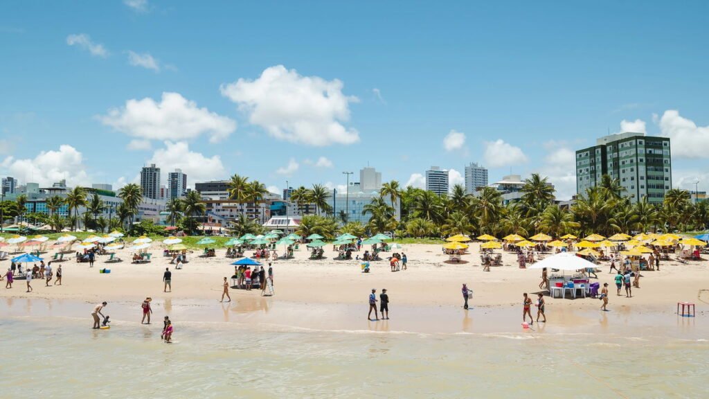 Quer morar bem sem se apertar? Estas cidades surpreendem no custo de vida