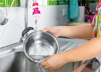 Como lavar inox sem riscar e manter o brilho impecável por muito mais tempo