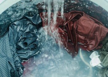 Sal na máquina de lavar pode salvar suas roupas sem você saber