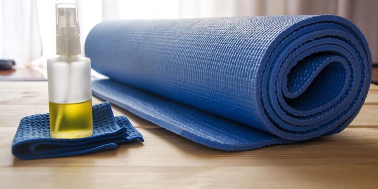Como lavar acessórios de academia (tapete, luva, faixa) em casa