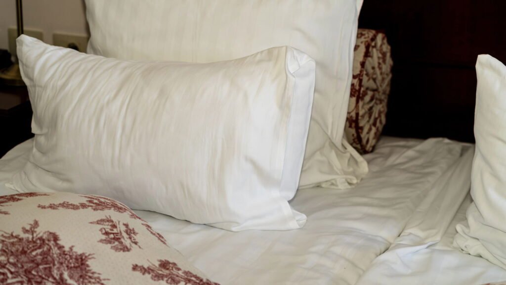Como lavar travesseiros em casa e eliminar ácaros de verdade