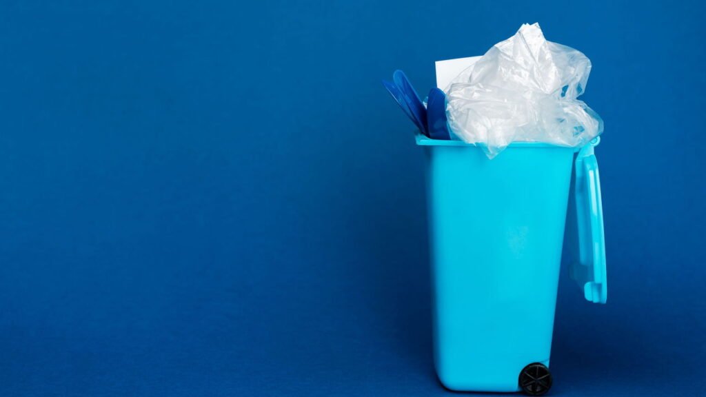 O que significa quando somente uma pessoa do casal leva o lixo para fora, segundo a psicologia