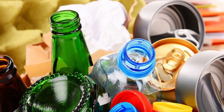 A melhor forma de organizar seu ateliê com soluções sustentáveis