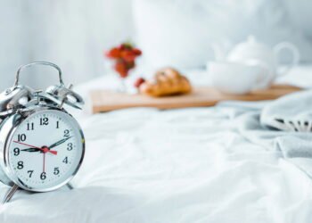 O maior erro matinal que sabota sua produtividade sem você perceber