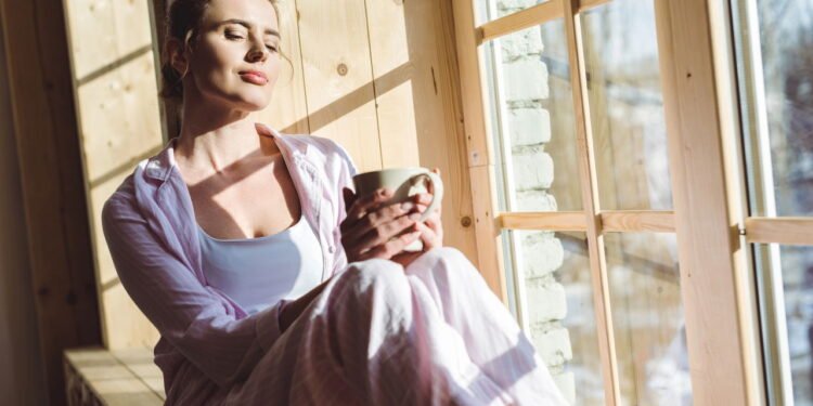 Pequeno hábito matinal que acelera o metabolismo naturalmente