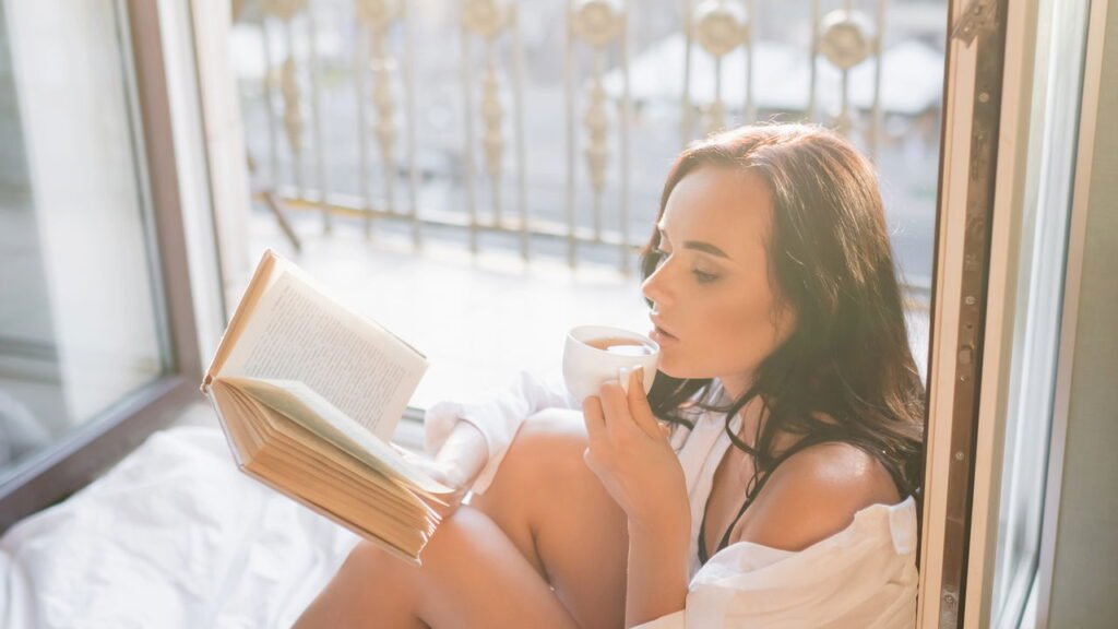 Pequenos hábitos matinais que aceleram a queima de gordura