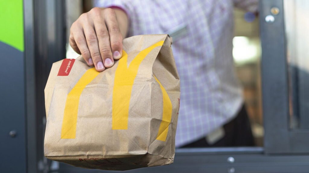 Funcionários revelam o hambúrguer que você nunca deve pedir no McDonald's