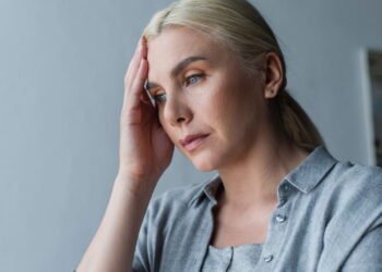 Os sintomas da menopausa pioraram? Veja como combatê-los com estas dicas simples