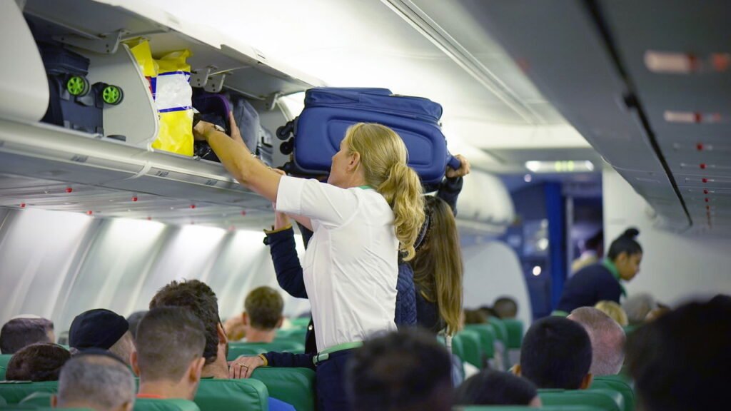 Evite gastos e transtornos com essas dicas para organizar sua mochila no avião