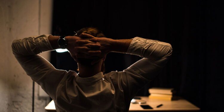 Este hábito noturno popular pode aumentar sua pressão arterial, alertam cardiologistas