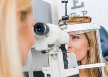 5 hábitos que prejudicam a visão e como se proteger no dia a dia