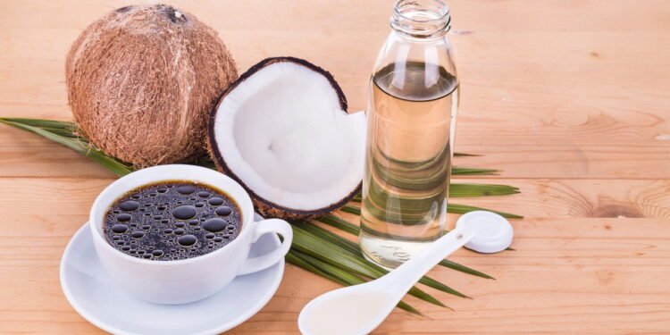 O que acontece quando você mistura óleo de coco e café?