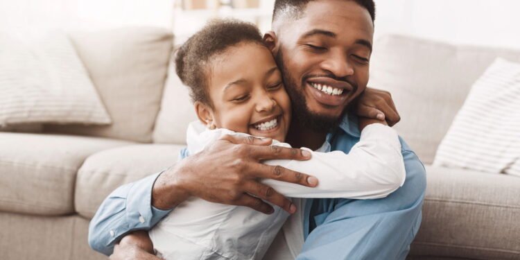 Pai e filha // Créditos: depositphotos.com / Milkos