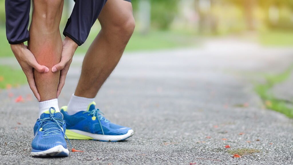 Panturrilhas fortes e saudáveis com exercícios simples e sem academia