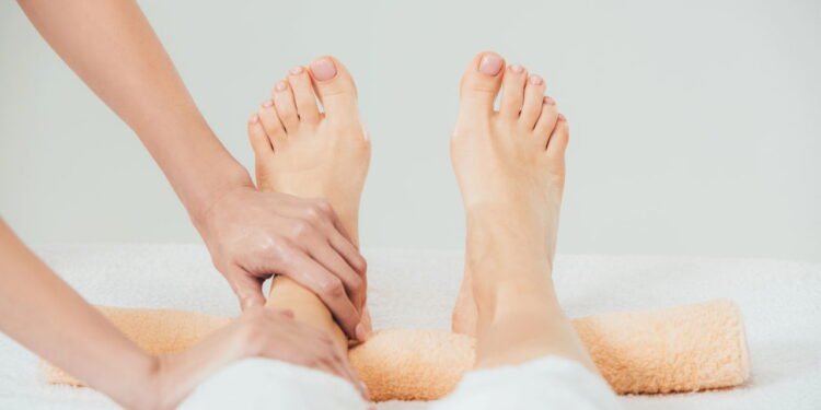 O que pode acontecer com o seu bem-estar se fizer isso nos seus pés?